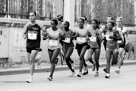La Ciencia Ha Descubierto Porque Los Hombres Pueden Caminar Largas Distancias Gracias A Un Factor Que Las Mujeres No Desarrollaron Y La Evolucion Tenia Sus Motivos