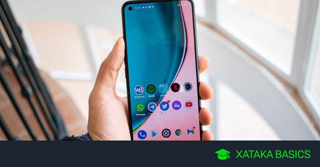 Cómo liberar espacio en cualquier teléfono, guía a fondo: todo lo que puedes hacer en tu Android o iPhone