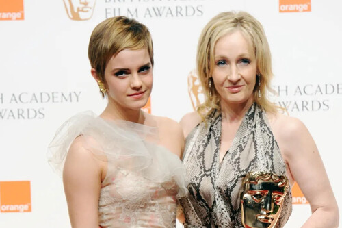 "No hay un mundo en el que pueda cancelar a JK Rowling". Emma Watson tiende su mano a la autora de 'Harry Potter' y se niega a echar más leña al fuego 