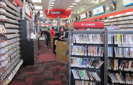 GameStop y el nuevo negocio de las tiendas: contenidos digitales y figuras