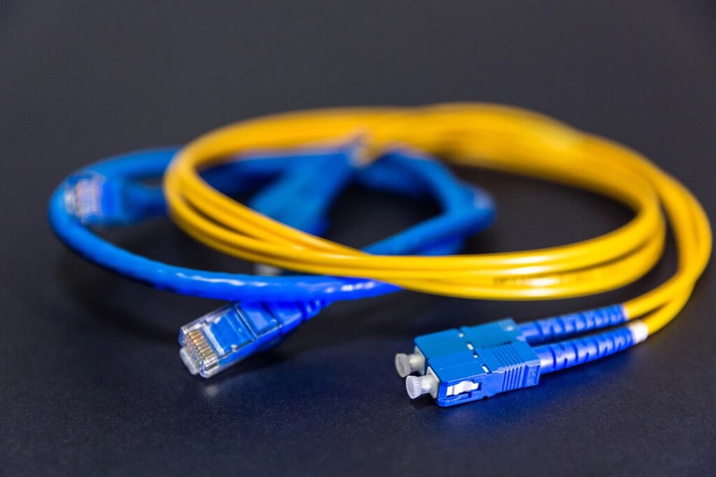 Si tienes cables de teléfono en las habitaciones, no los quites: son perfectos para montar una red de internet