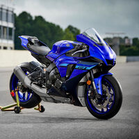 "Nos disculpamos sinceramente". Japón investiga a varias marcas por irregularidades y Yamaha ya ha cancelado un cargamento de R1