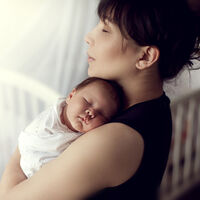 Una madre soltera disfrutará de 24 semanas de permiso por nacimiento de su hijo al sumar la prestación de maternidad y paternidad