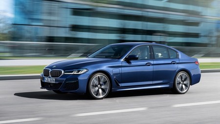 Confirmado: los próximos BMW X1, Serie 5 y Serie 7 también podrán ser eléctricos