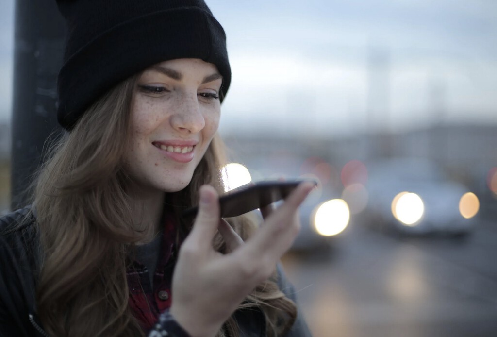 Ya hay casi tantos mensajes de voz en WhatsApp como personas en el mundo: 7.000 millones al día