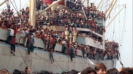 Albanians Refugees In Italy 1991 7