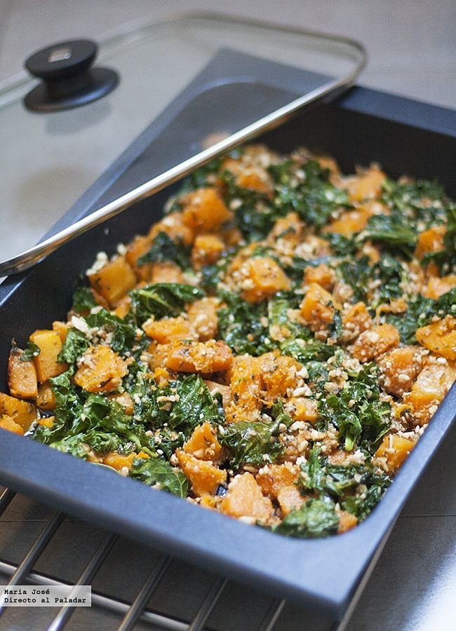 Calabaza asada con col rizada o kale: deliciosa receta de guarnición vegetariana