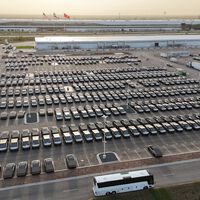 Pagó más de 100.000 dólares por su Tesla Cybertruck y la devolvió al día siguiente: llevaba meses tirada en un descampado