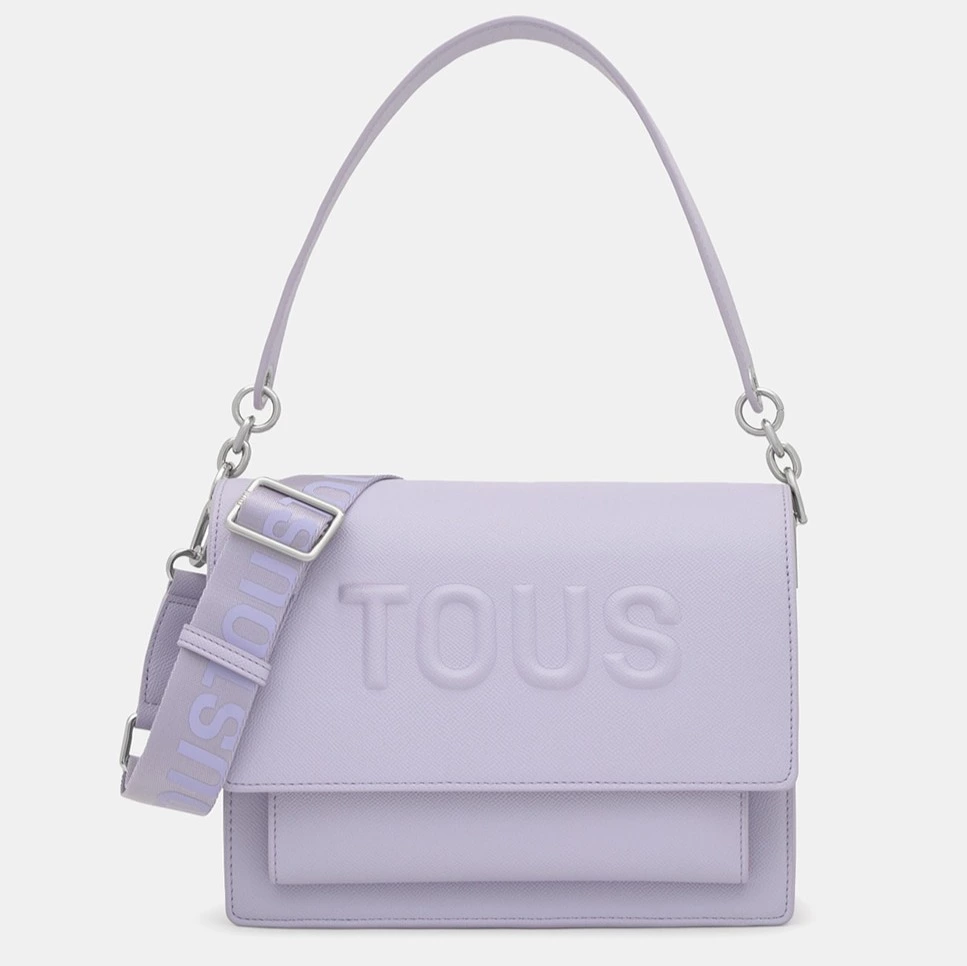 Bolso bandolera mediano con cierre de botón imantado y solapa. Tous

