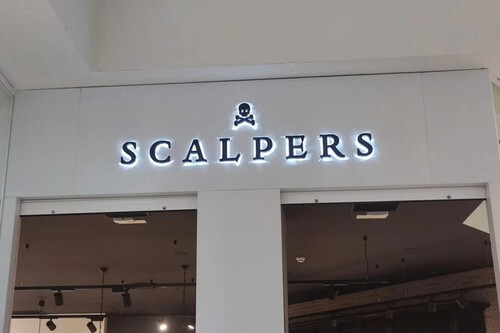 Scalpers a mitad de precio: El Corte Inglés comienza a liquidar chaquetas y cazadoras antes de primavera