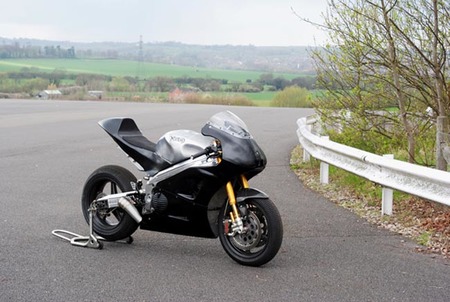 Motorpasión a dos ruedas: la vuelta de Norton y la Ducati 916 a la "australiana"