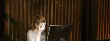 "El síndrome de 'burnout' no existe": una CEO critica a la gente agotada por el trabajo en un podcast y la psicología la contradice