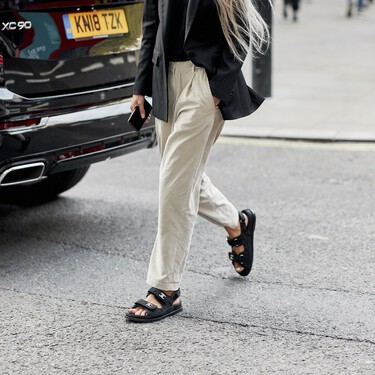 La versión española y más barata de las sandalias tipo Birkenstock están en Gioseppo y son así de estilosas y cómodas 