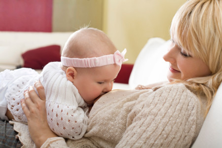 ¿Grietas en los pezones? Consejos para prevenirlas y conseguir una lactancia materna exitosa
