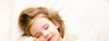 Después del colecho, ¿cuándo pasar al niño a la cuna o la cama?