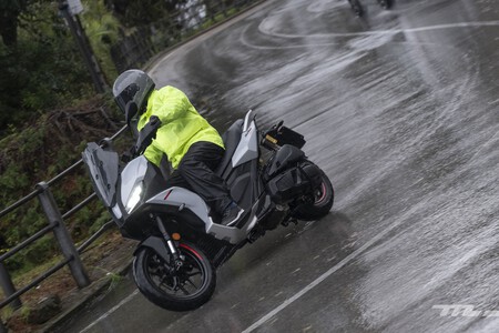 Prueba Aprilia Sr Gt 400 2026 021