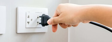 Así he fulminado las regletas, sin obra, con el truco de mi electricista: ahora tengo el doble de enchufes 