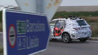 Y esto es un futuro Mercedes GLC que se pasea por Tarragona sin puertas, en vídeo