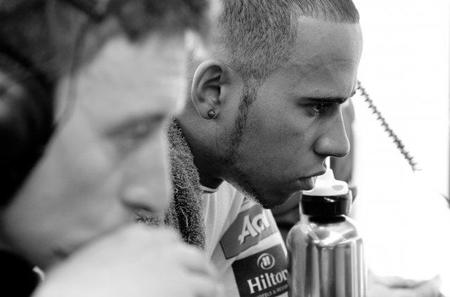 Bernie Ecclestone defiende a Lewis Hamilton