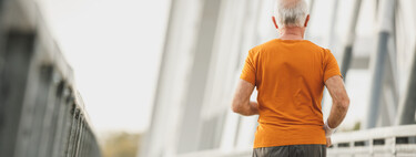 Cinco hábitos que favorecen la pérdida de peso después de los 50, según un nutricionista  