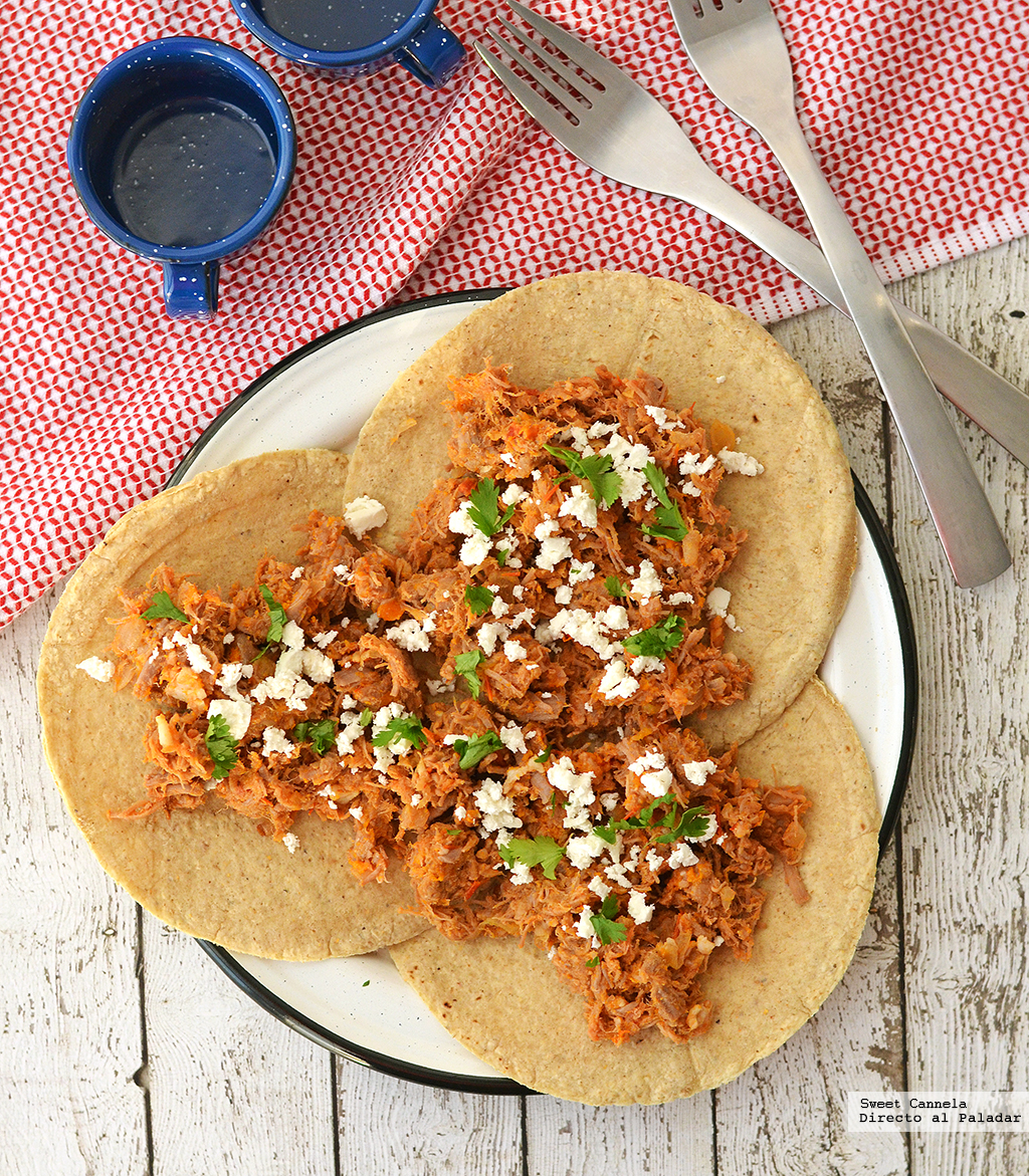 Tacos de carne deshebrada y tocino