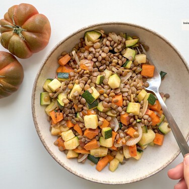 Un bote de lentejas te soluciona una cena saludable y deliciosa en poco más de cuarto de hora 