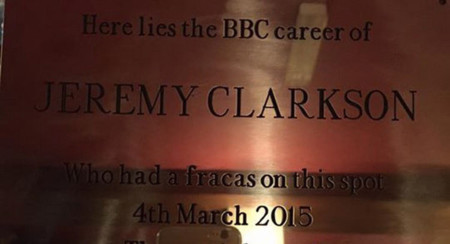 Una placa conmemora la "gresca" que le costó a Jeremy Clarkson su trabajo en Top Gear