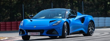 Probamos el Lotus Emira: el último deportivo de gasolina de Lotus es una delicia mainstream pero efectiva, ¡y muy rápida!