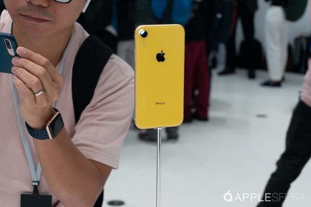 Apple celebra las reservas del iPhone XR con nuevos vídeos oficiales