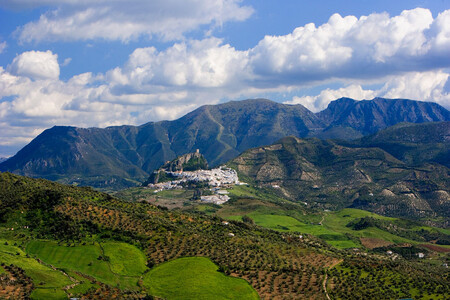 8 rutas de senderismo imprescindibles en el Parque Natural Sierra de Grazalema, en Cádiz