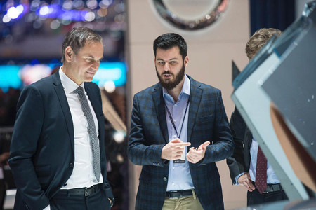 Blume Porsche Y Mate Rimac