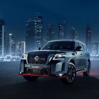 El Nissan Patrol Nismo es un mastodonte V8 de 428 hp y puesta a punto deportiva... dentro de sus capacidades, claro