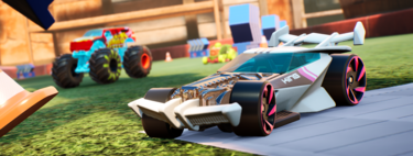 De pequeño siempre pensé cómo sería conducir un coche de juguete de Hot Wheels, y este videojuego es justo la respuesta que buscaba 