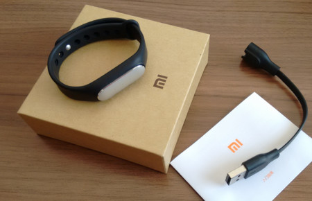 Probamos Mi Band 1S: una pulsera sencilla, funcional y muy barata