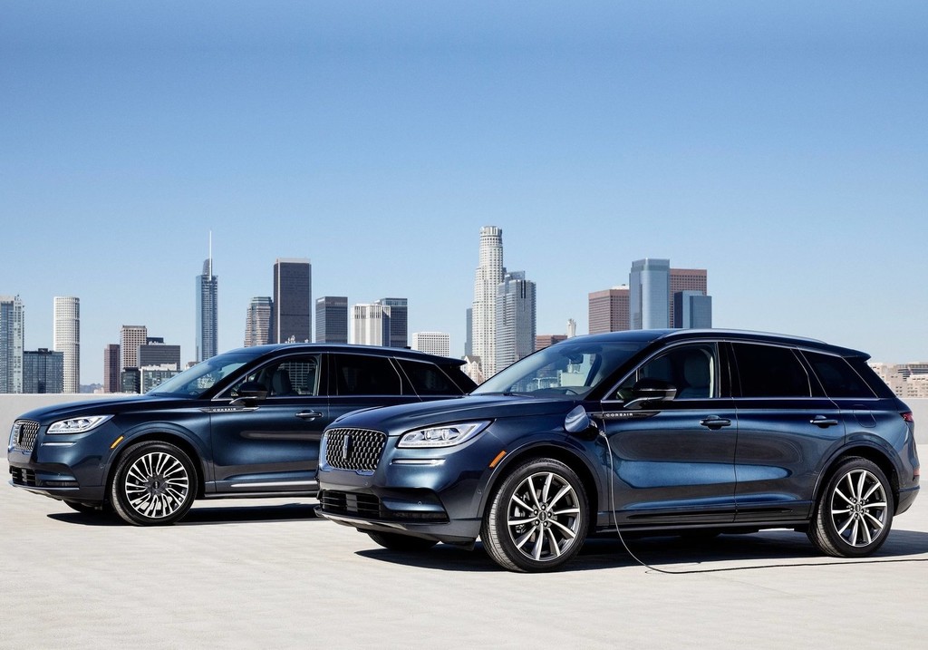 Lincoln Corsair Grand Touring: se suma un sistema híbrido enchufable al SUV más pequeño de la marca
