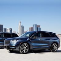 Lincoln Corsair Grand Touring: se suma un sistema híbrido enchufable al SUV más pequeño de la marca