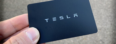 Una abuela tiene que llamar a los bomberos porque su Tesla se quedó sin batería: su nieta de 20 meses estaba atrapada dentro