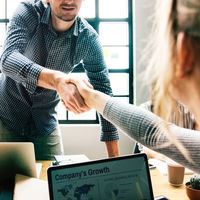 Récord de contratación en la campaña de Navidad, ¿mejora del consumo interno o precariedad? 