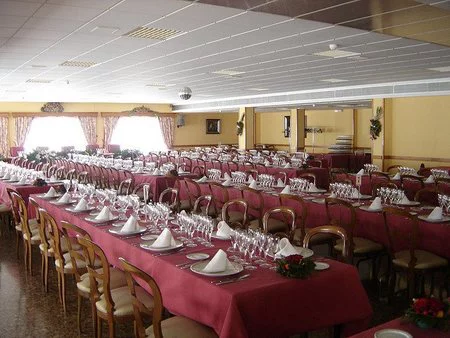 ¿Compartirías mesa si te sale más económico el restaurante?