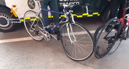 Un Ciclista Sexagenario Provoca Un Accidente De Trafico Y Con Drogas En Sangre001