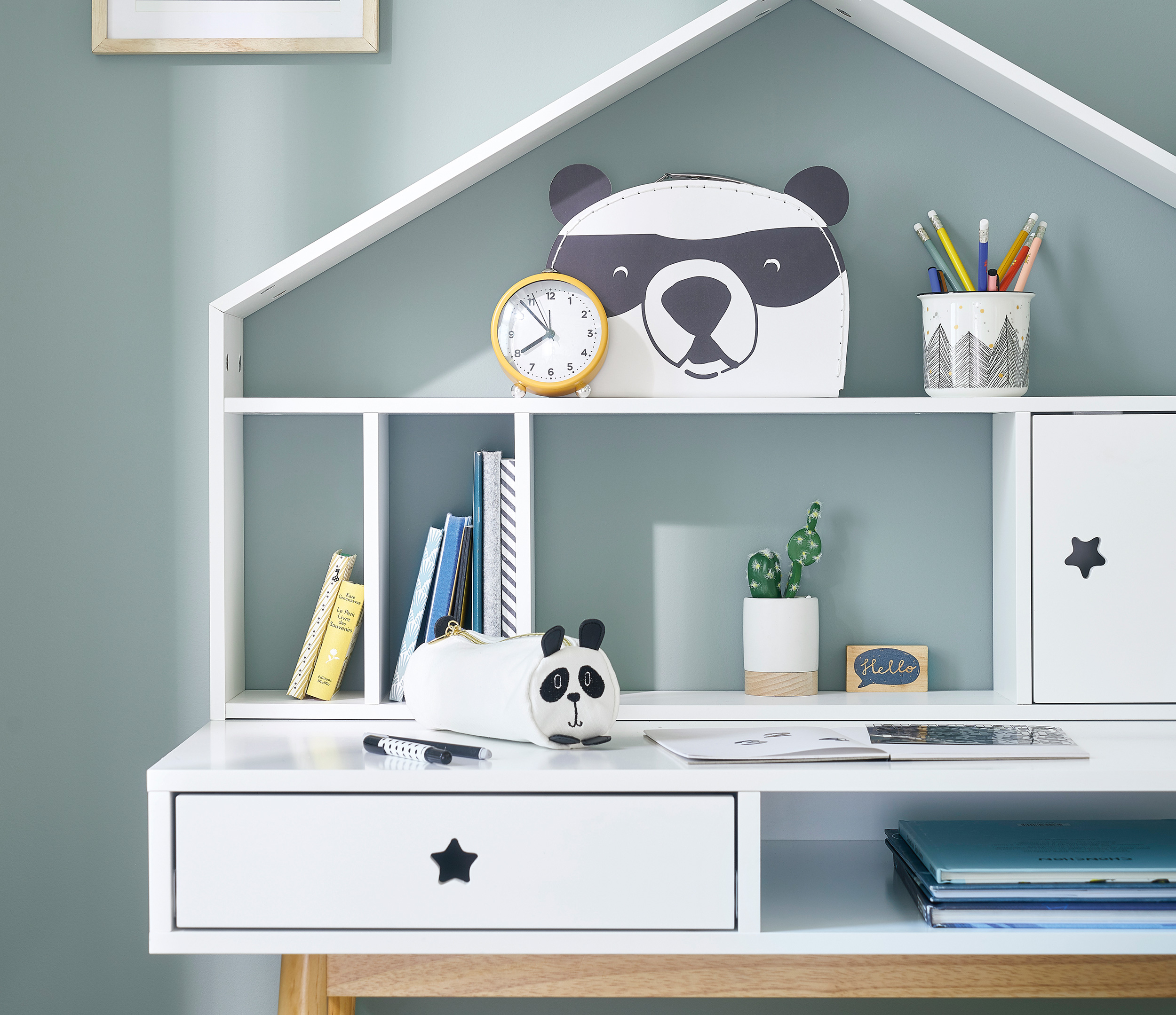 Módulo organizativo blanco con puerta para escritorio