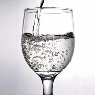 Cómo preparar un suero fisiológico casero para evitar la pérdida de minerales
