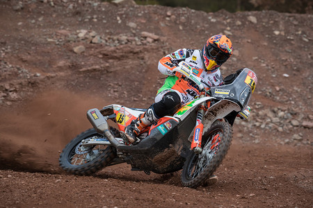 Laia Sanz, preparada para el Dakar 2018: “Si consigo no cometer errores, puedo estar muy adelante”