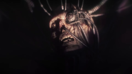 Warhammer 40K llevaba 14 años sin mostrarlo, pero algo ha cambiado. Si paras en el minuto 00:13 el último tráiler, podrás ver al Emperador