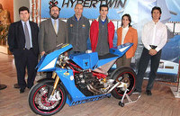 Hyper twin 01, de la universidad al circuito