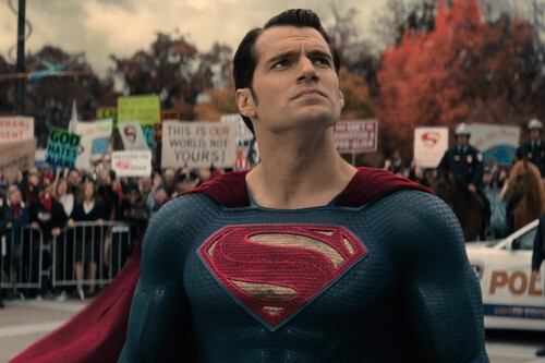 Zack Snyder se habría evitado muchos problemas si para Batman v. Superman hubiera escogido esta historia para justificar su lucha de gladiadores