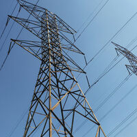 Un mes después del apagón en España, seguimos arrastrando el mismo problema que nos llevó a él: las redes eléctricas