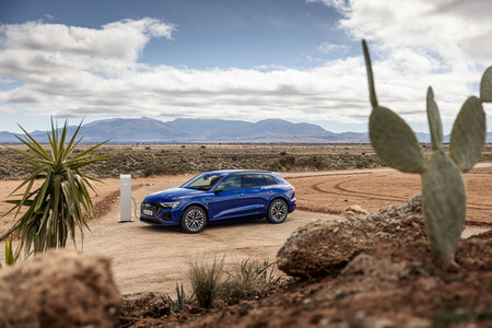 Audi Q8 E Tron 048