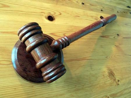 El Ministerio de Justicia estudia liberar a pymes y autónomos del pago de las tasas judiciales