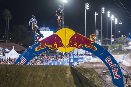 ¿Quién crees que se coronó en la Red Bull Straight Rhythm 2016?
